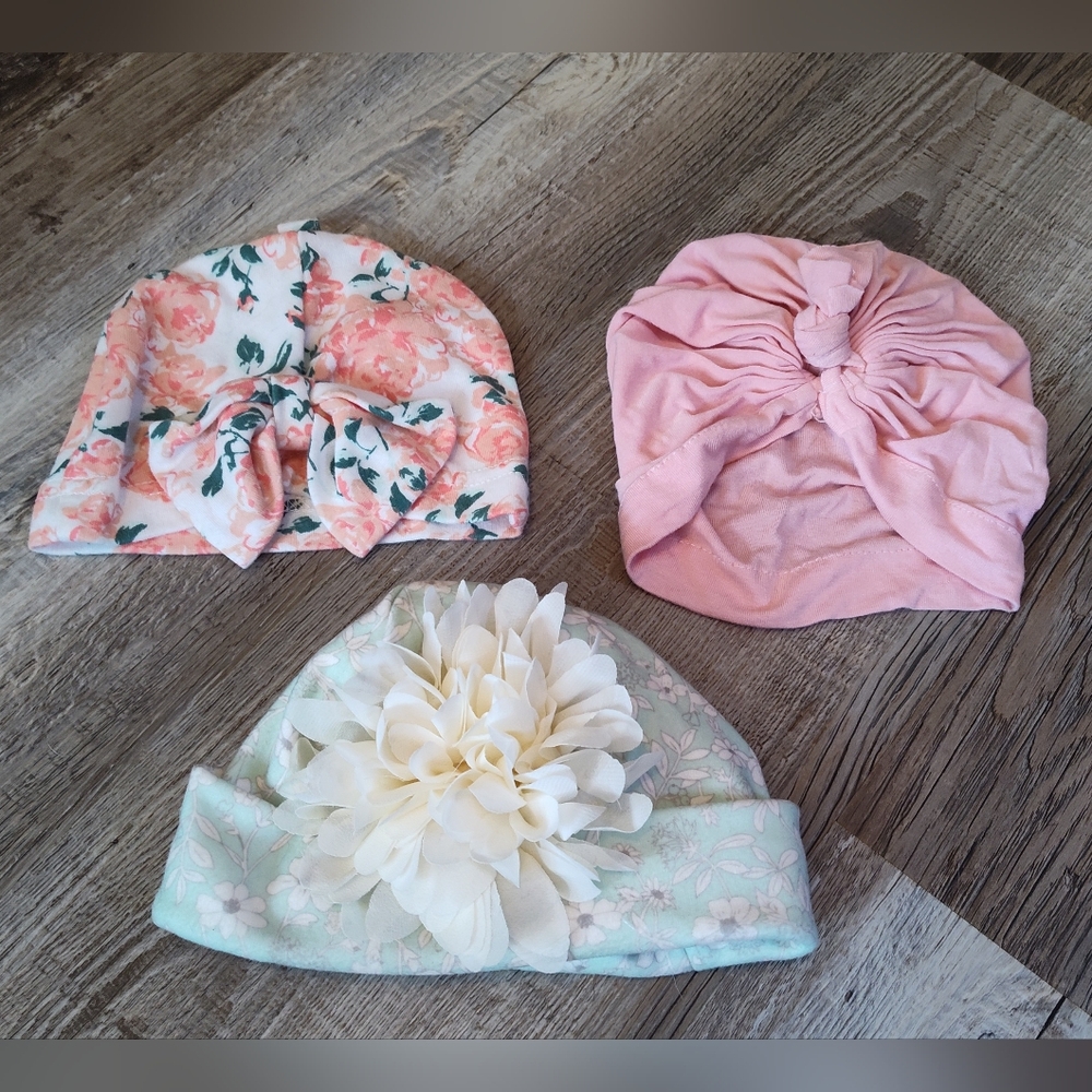 NWOT!! Baby Girl Hats Bundle